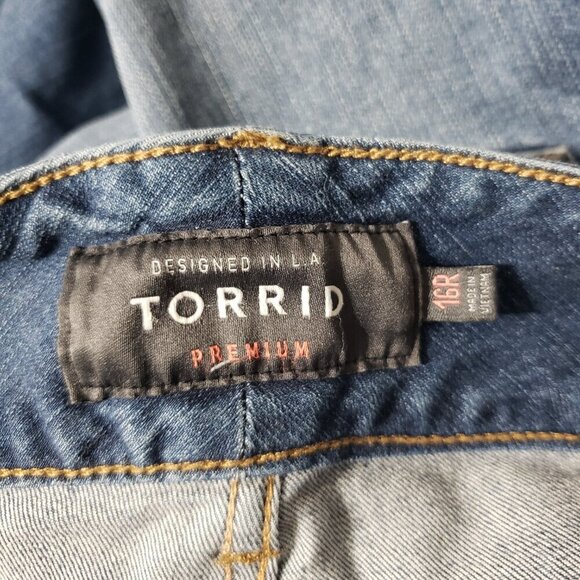 NWT  Torrid Jegging  Distressed Stretch  Women's Size 16 R - Picture 3 of 8